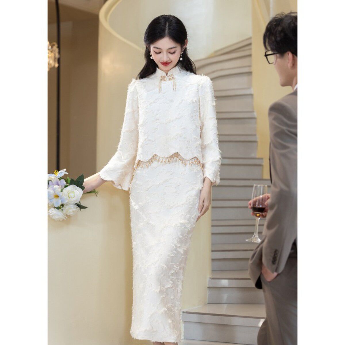 春夏季喇叭袖订婚礼服女新中式新娘结婚敬酒服旗袍长袖套装香槟色