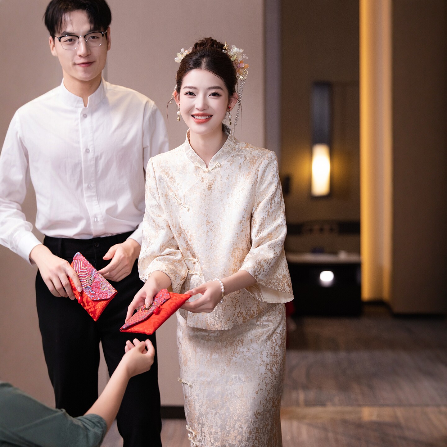 海棠记香槟色订婚旗袍敬酒服新娘新中式结婚礼服套装端庄长袖女冬