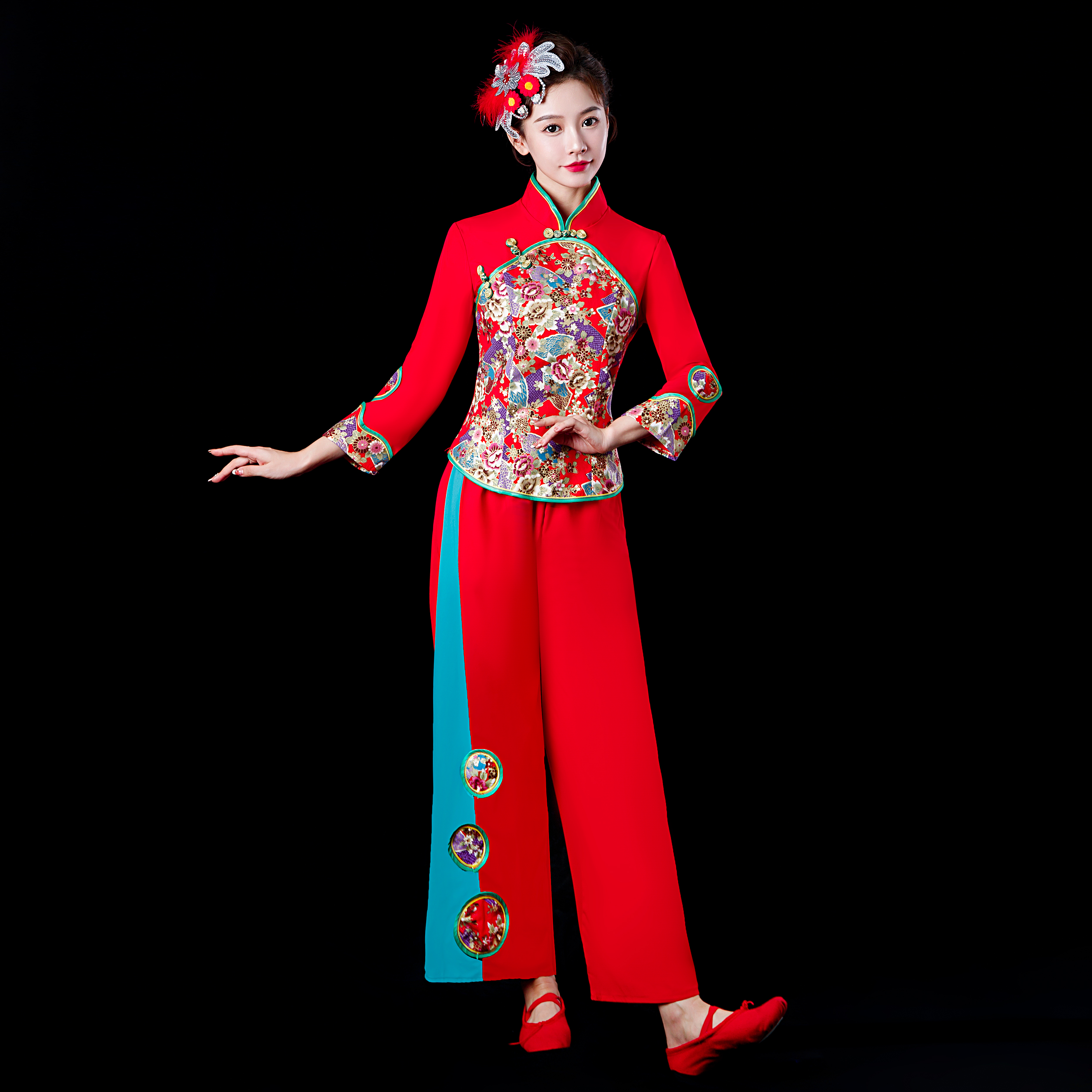 秧歌服女新款中国风灯笼舞蹈演出服装伞广场扇子舞喜庆秧歌服套装