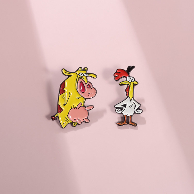 搞笑趣味欧美胸针黄牛和尖嘴小鸡服装配饰品金属徽章领针卡通动漫
