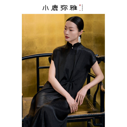 小鹿弥雅《观自在》系列原创新中式100醋酸纽结宽松旗袍连衣裙