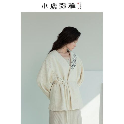 小鹿弥雅《玉簪》原创小众设计新中式羊毛刺绣系带外套秋冬