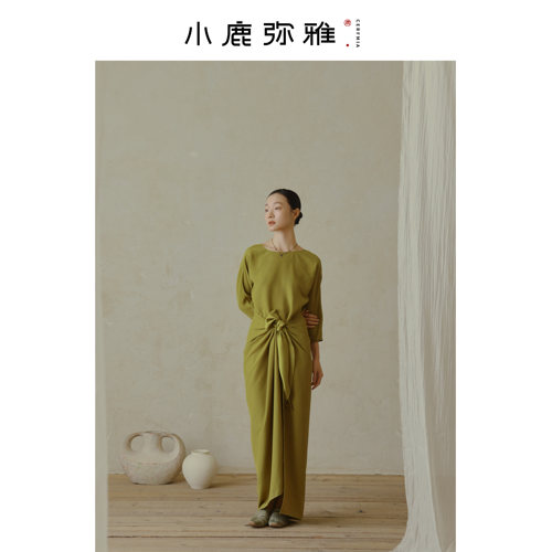 小鹿弥雅《青野》原创一字领绑带不规则中袖连衣长裙轻纱礼服春秋