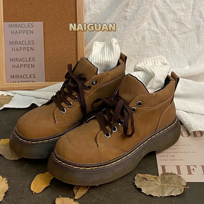 【奶罐家】厚底美式马丁靴女秋新款复古英伦风街拍深棕色短筒靴子