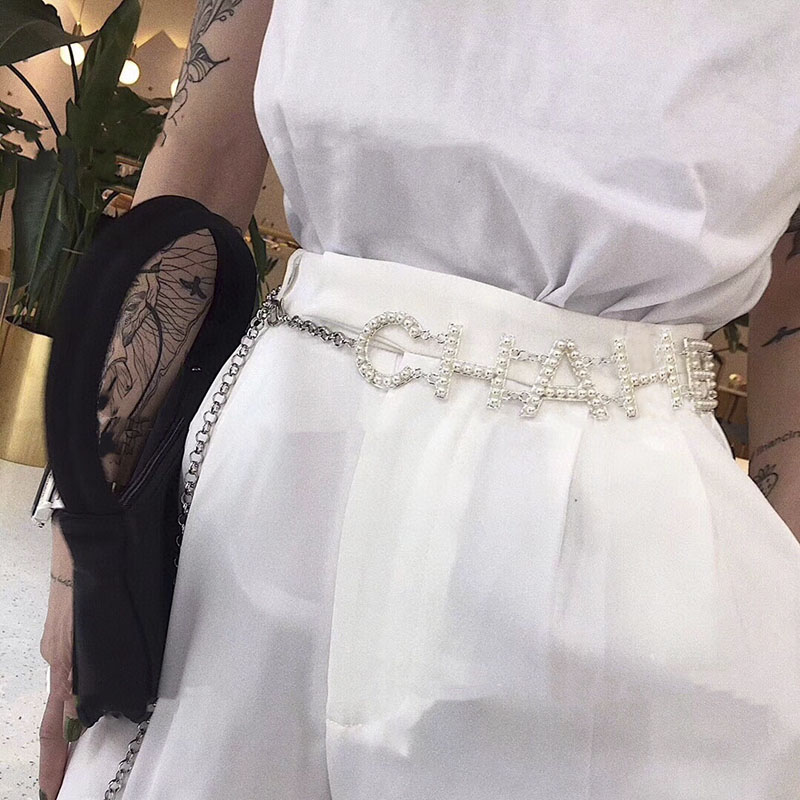 网红同款法式镶嵌珍珠字母女百搭夏季jk制服配饰链条CHA金属腰链