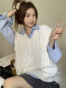 日系慵懒风套装女秋季新款V领麻花马甲针织衫背心叠穿衬衫两件套