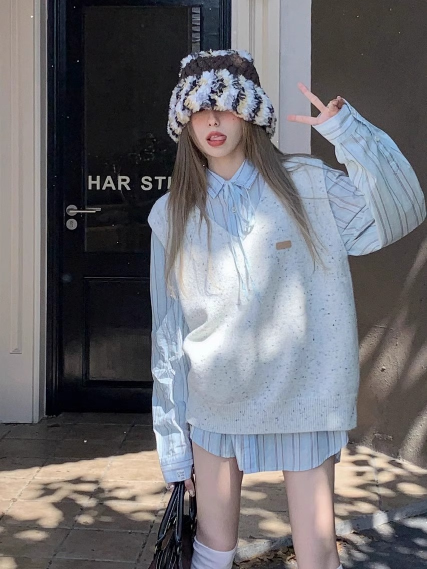 送运费险~2023V领马甲叠穿衬衫女