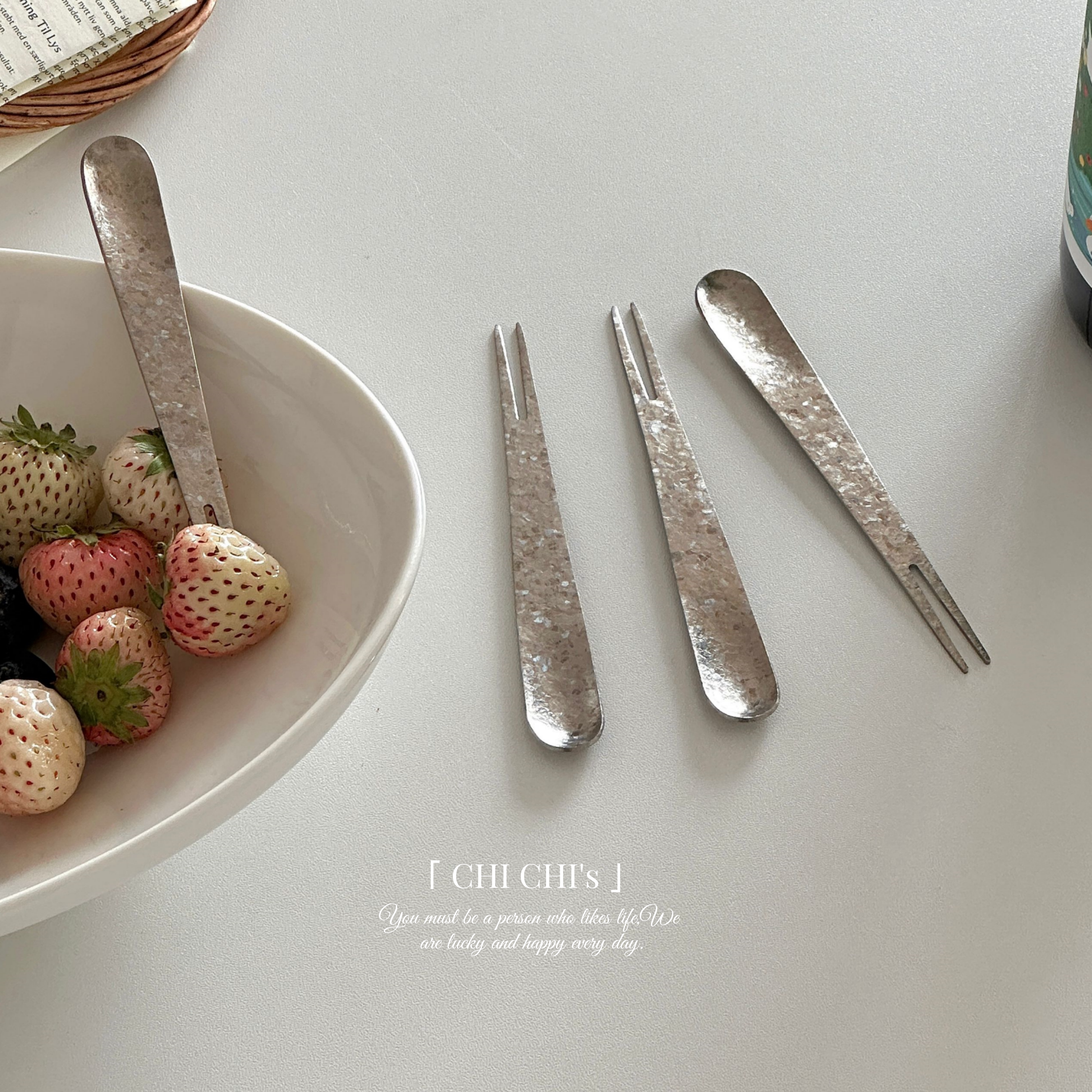 99%纯钛水果叉子儿童刮泥两用抗菌勺叉一体高端甜品蛋糕点心勺子