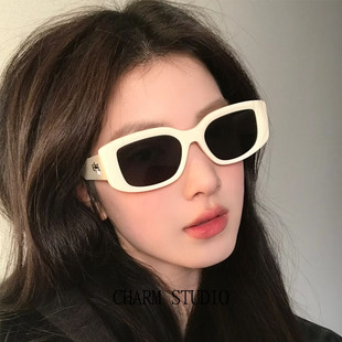 2025新款 高級感潮海邊方圓臉顯瘦太陽眼鏡男 方形白色墨鏡女款 韓版