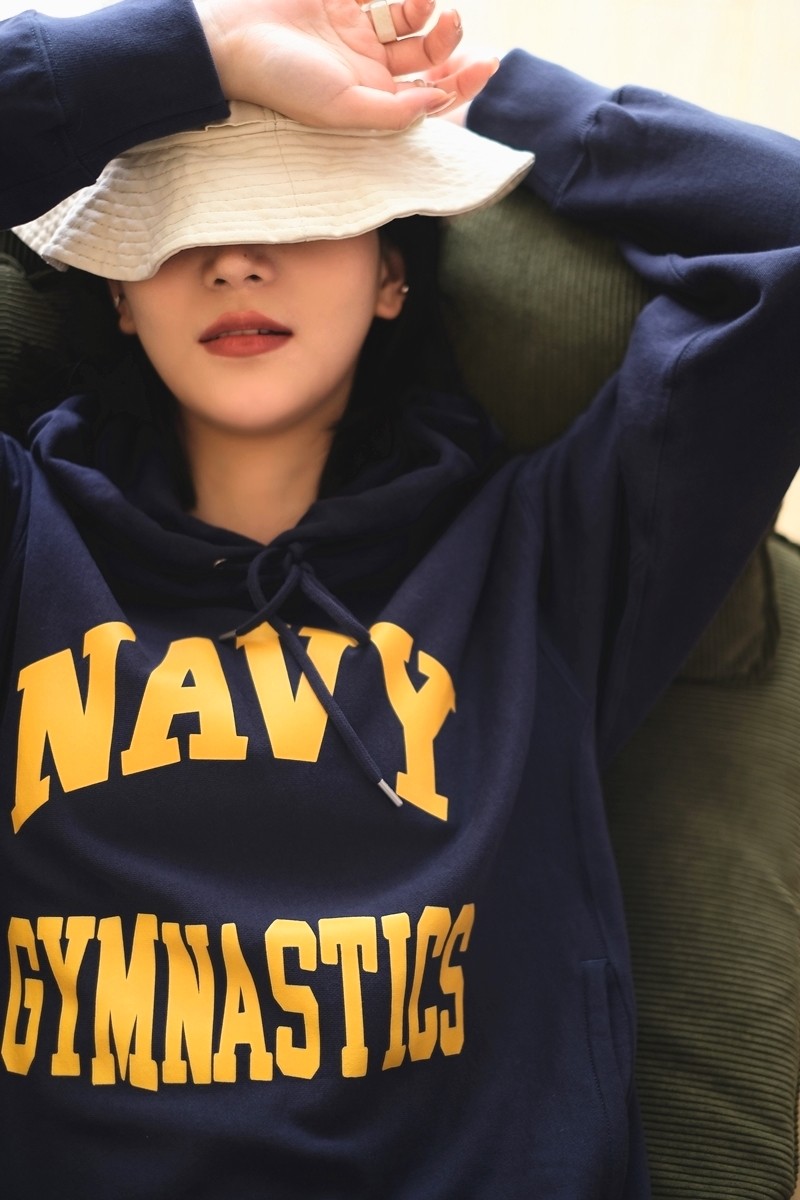 买梦想的奶奶少尉蓝NAVY海军体操毛圈横纹裁剪侧螺纹双边口袋卫衣