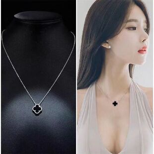 四叶草项链女款百搭合金花朵吊坠时尚简约小众高级设计锁骨链饰品