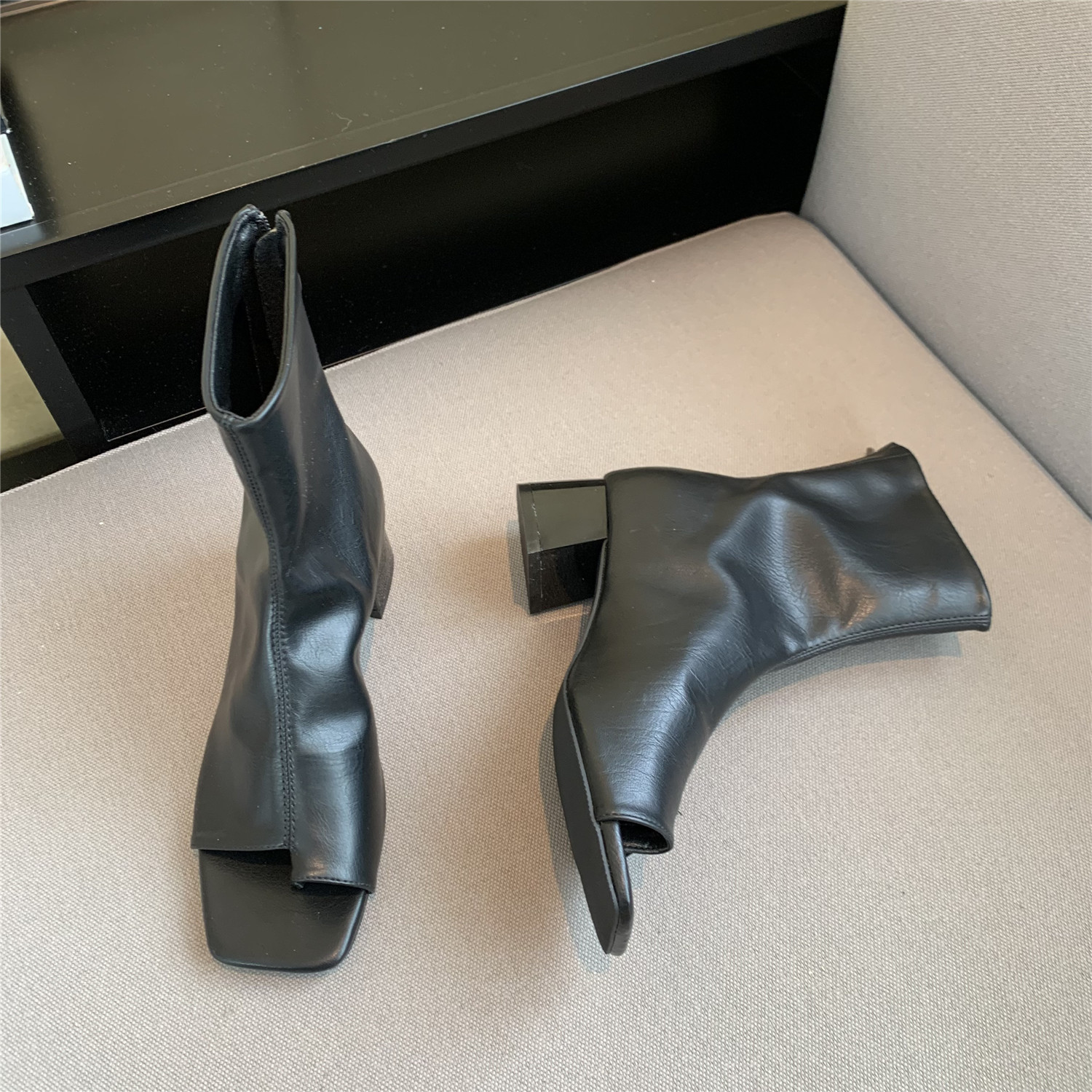 罗马高帮休闲套趾粗跟鱼嘴凉靴