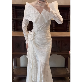 法式vintage古着风蕾丝轻婚纱女长袖优雅重工V领花朵装饰新娘礼服