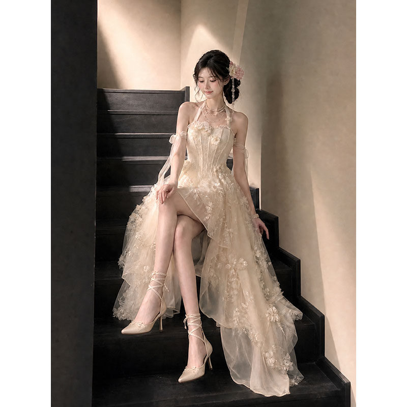 绝美小众挂脖超仙公主裙生日成人礼甜美礼服写真宴会森系连衣裙女图片