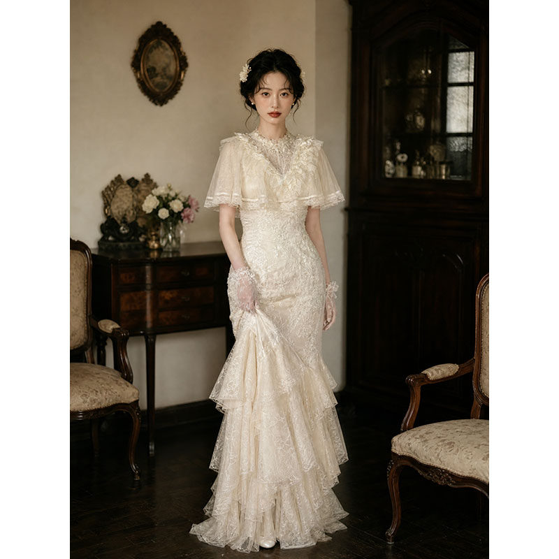 复古蕾丝小众轻婚纱留洋大小姐洋装法式结婚订婚宴会礼服出门纱