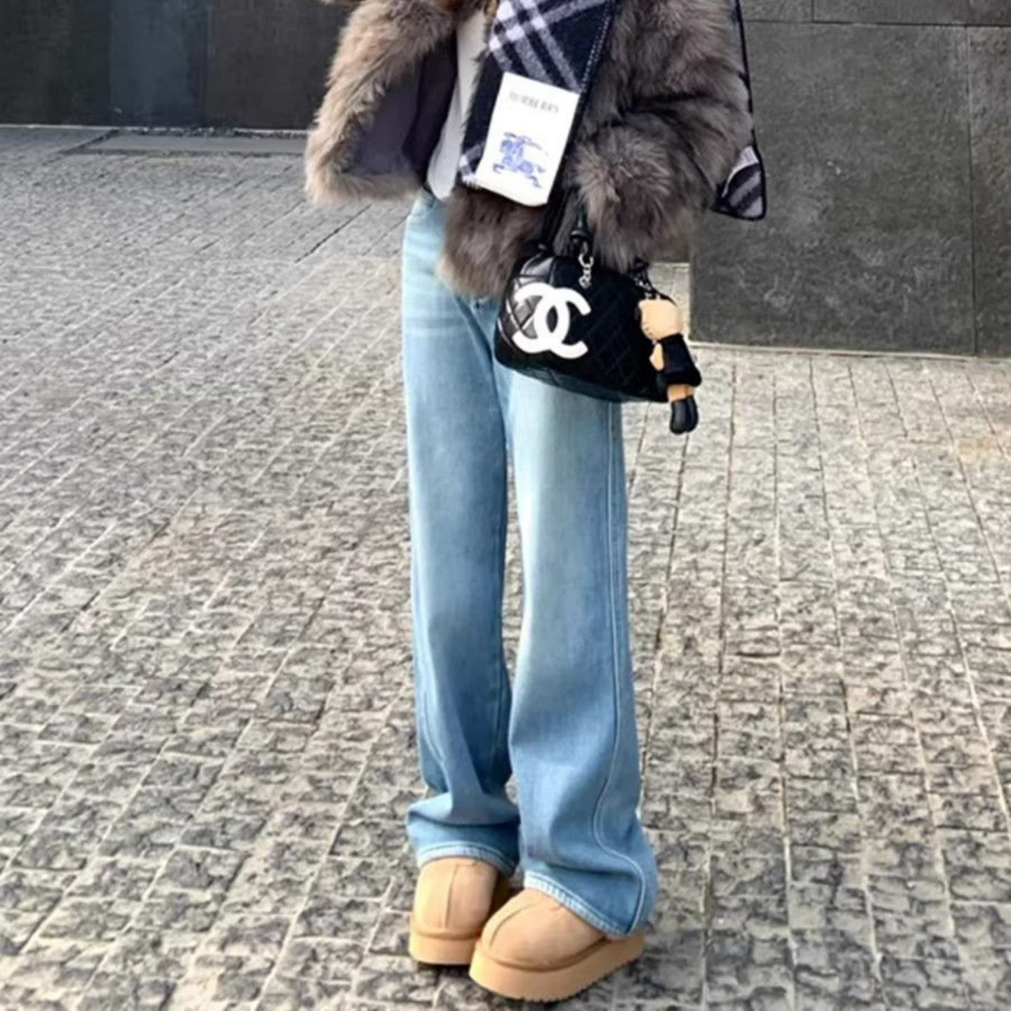 浅蓝色加绒直筒牛仔裤女秋冬新款小个子胖mm高腰显瘦遮肉阔腿长裤