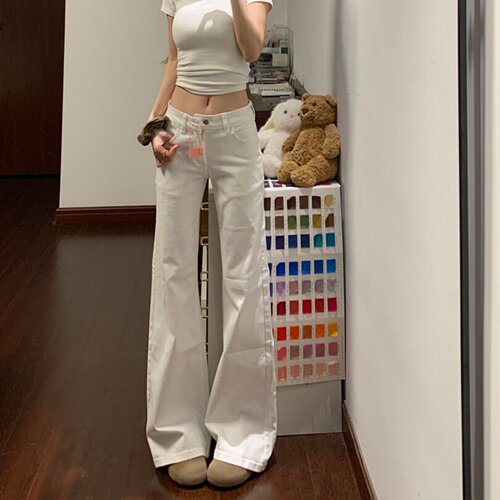 白色微喇牛仔裤女2026新款早秋低腰弹力显瘦超好看不贴腿喇叭裤子