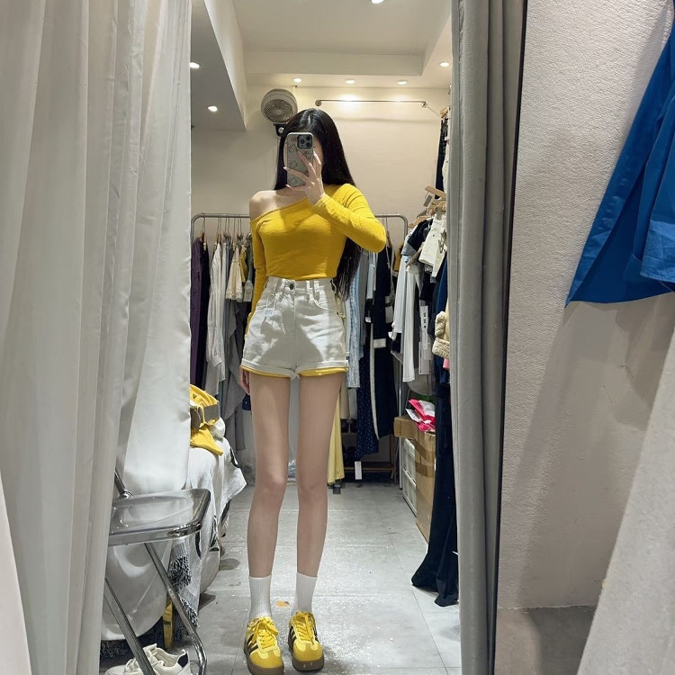 多巴胺柠檬黄牛仔短裤女夏季2025新款美式小众设计撞色阔腿热裤