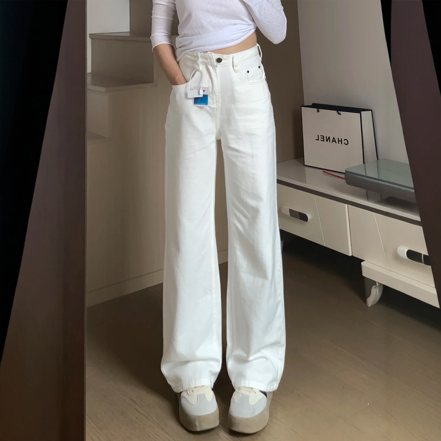 2025超火白色裤子女款直筒牛仔裤大码胖mm显瘦梨型身材宽松阔腿裤