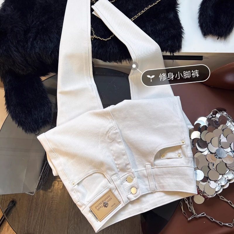 杏色高腰小脚牛仔裤女春季新款显瘦铅笔裤弹力修身紧身洋气裤子