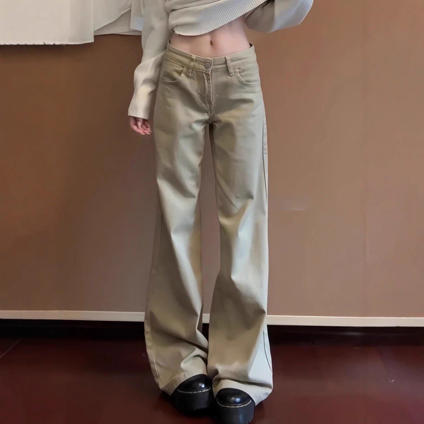美式卡其色不贴腿加绒微喇牛仔裤女加长秋冬低腰微喇叭有质感裤子