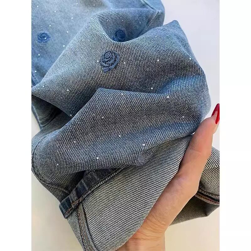 美式复古蓝色刺绣烫钻玫瑰牛仔裤2026新款高腰重工水洗显瘦直筒裤