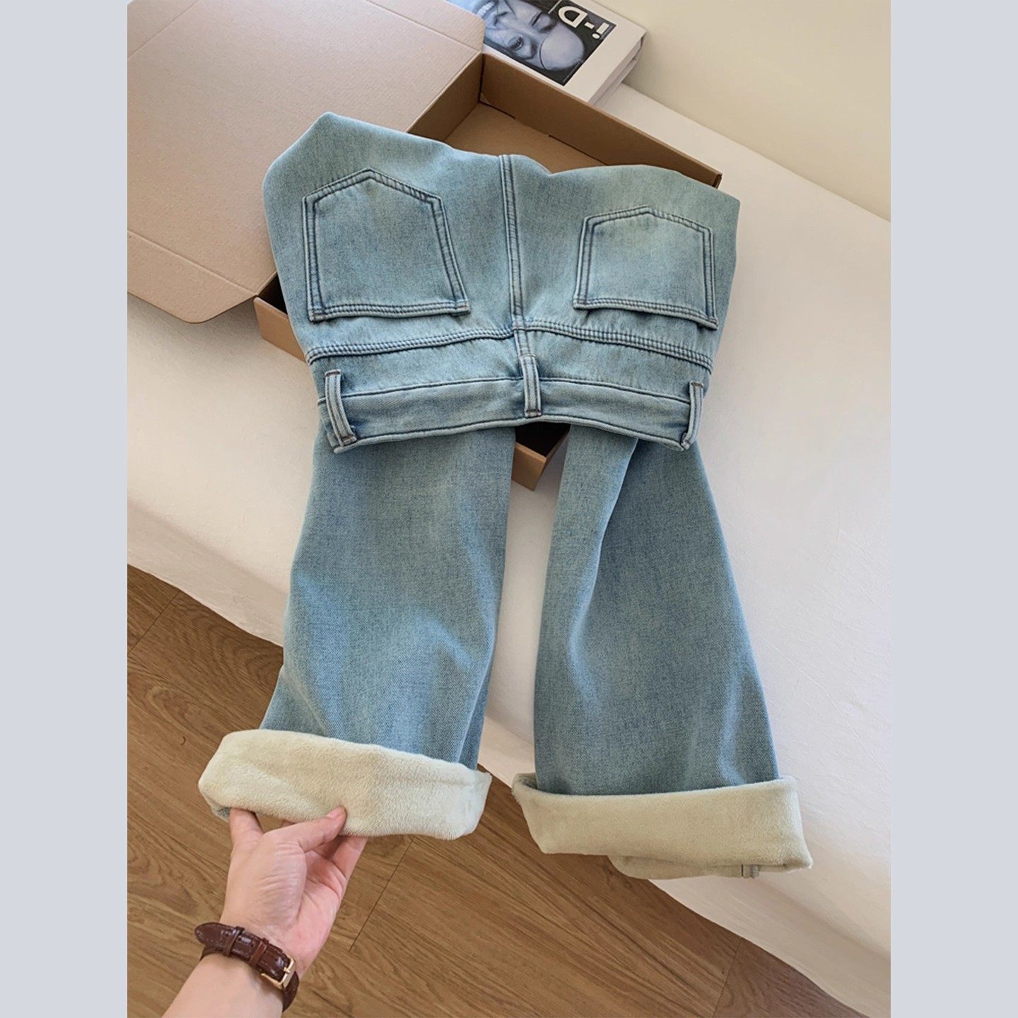 浅色高端加绒加厚窄直筒腿牛仔裤女士2025新款阔腿高个子加长裤子
