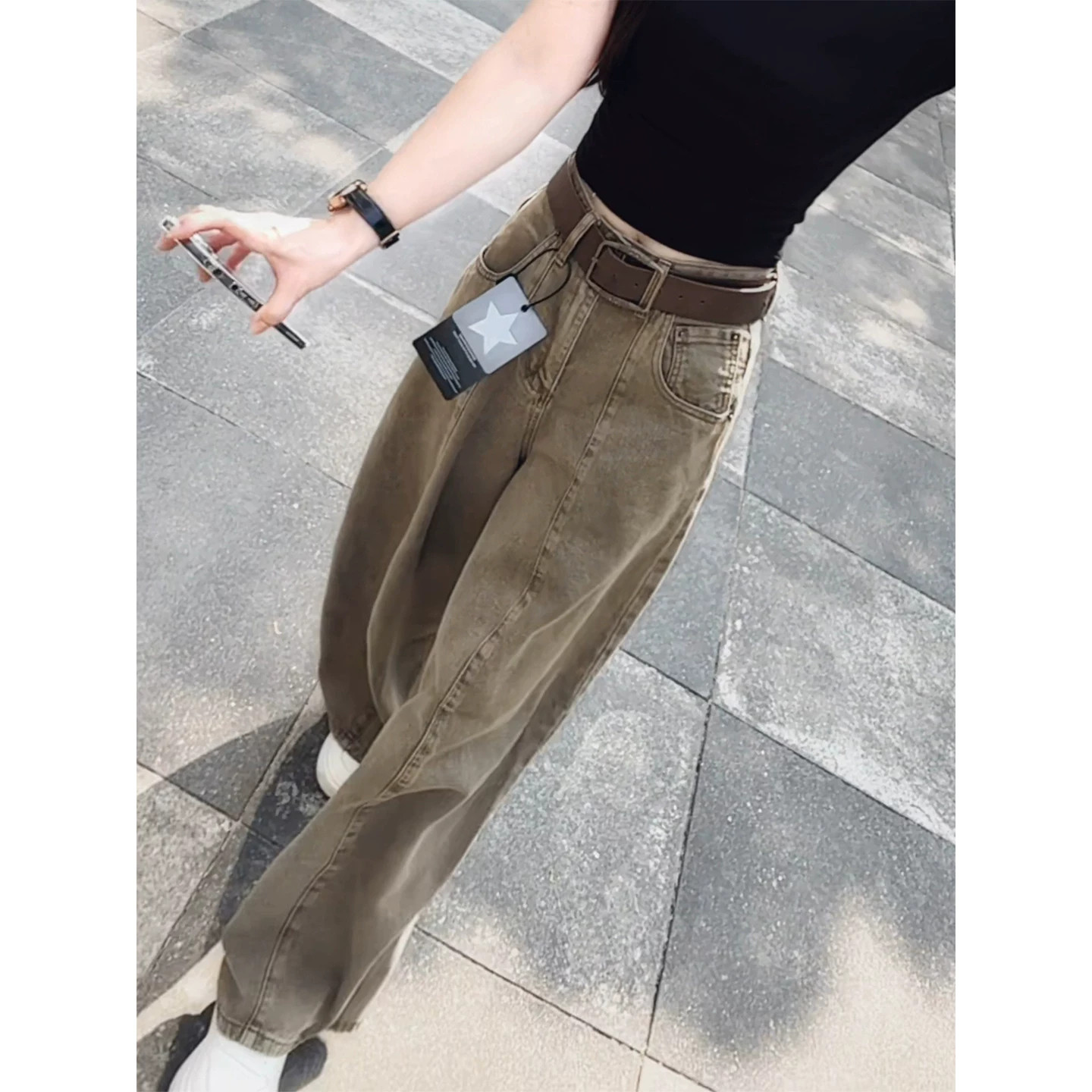 卡其色美式复古弯刀阔腿牛仔裤女2026秋季新款高腰宽松百搭拖地裤