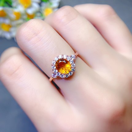 黄水晶戒指 纯晶体干净，高级感s925精工镶嵌，尺寸6x7土属性