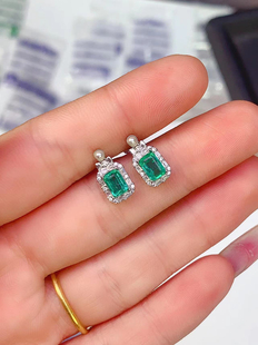 【中国地质大学】天然哥伦比亚祖母绿耳钉，925银镶嵌，4x6