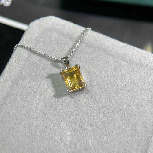 巴西黄水晶吊坠，强力招财，全净体品质，925银主石7*9mm土属性