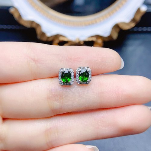 【中国地质大学】天然透辉石耳钉，S925银精工镶嵌4*5mm礼物圣诞