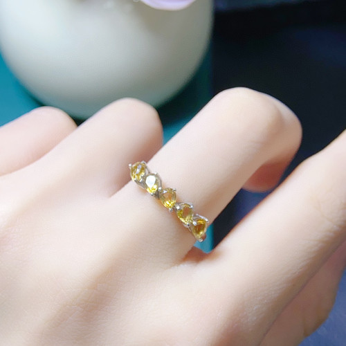 天然招财黄水晶戒指 裸石3*4mm 爆闪s925纯银镶嵌土属性