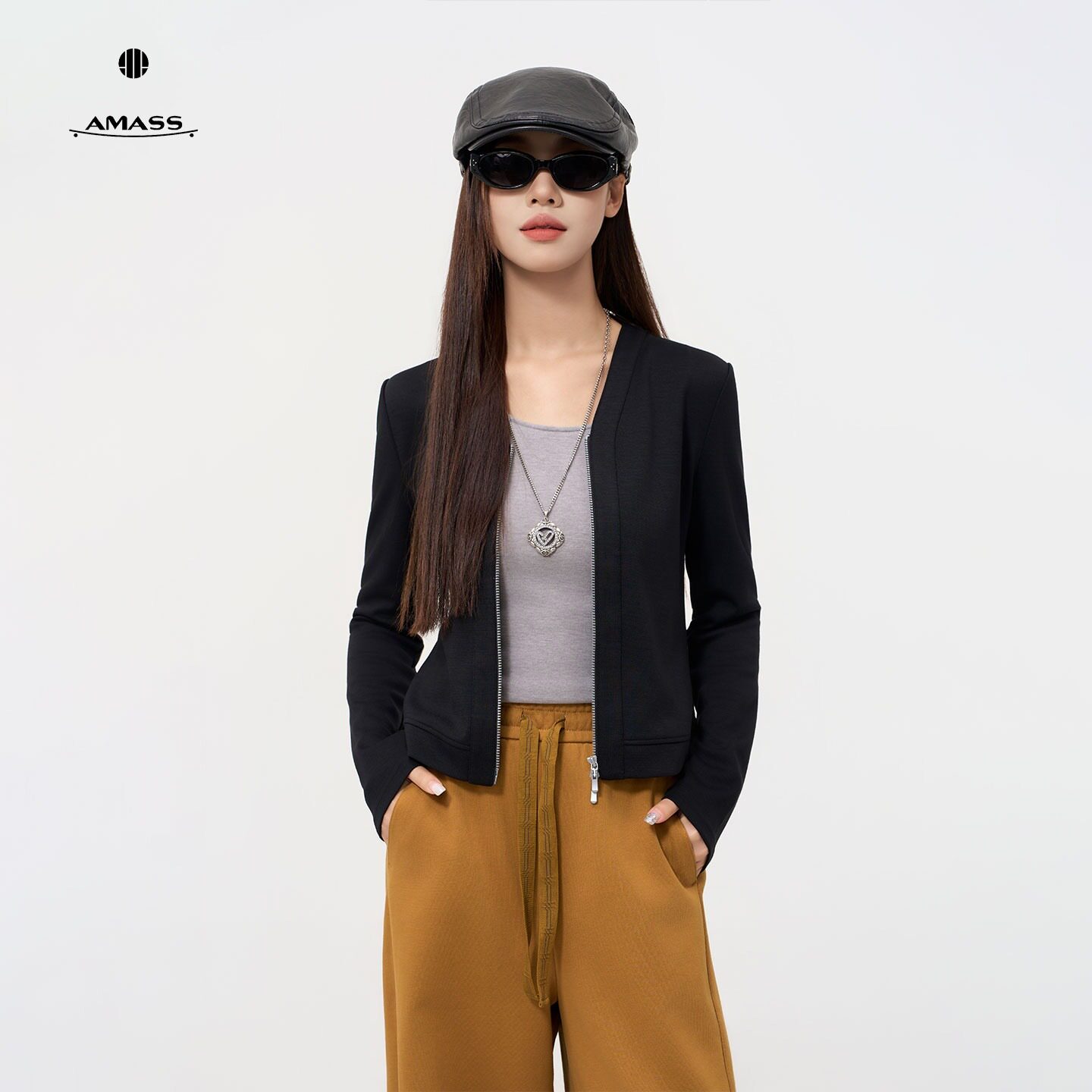 AMASS/阿玛施早秋新款时尚洋气百搭显瘦质感V领拉链外套女540106