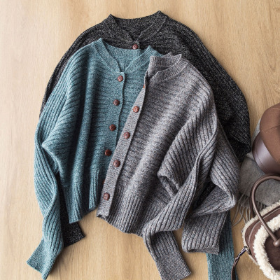 时髦复古 蝙蝠袖设计感夹亮丝花纱全羊毛针织开衫宽松短外套上衣