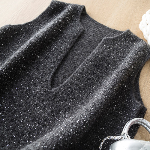 星亮片大V领羊毛针织马甲背心