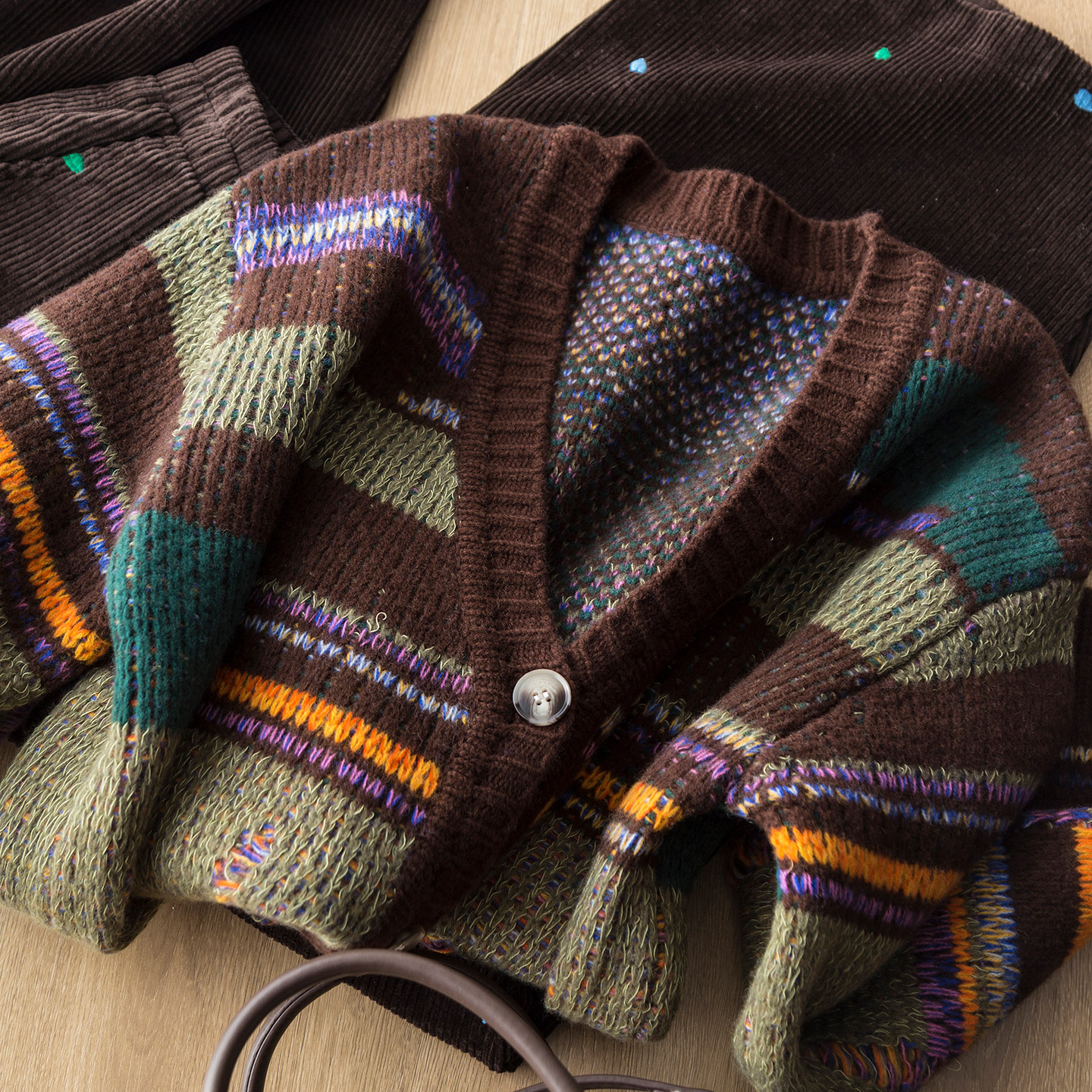 时尚复古设计感拼色条纹破洞软糯加厚全羊毛V领针织开衫外套