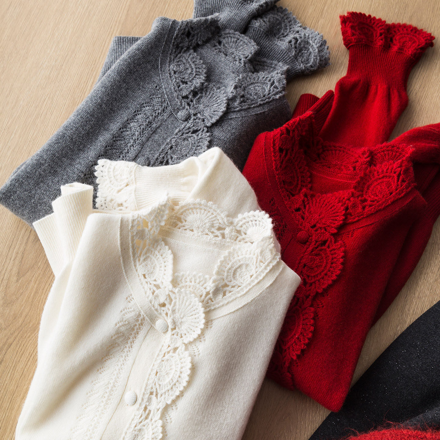 长情温柔 重工手工镂空钩花美~设计感软糯羊毛羊绒花边针织开衫