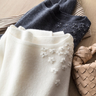 精致柔美 水钻刺绣花瓣软糯舒适羊毛羊绒针织套衫