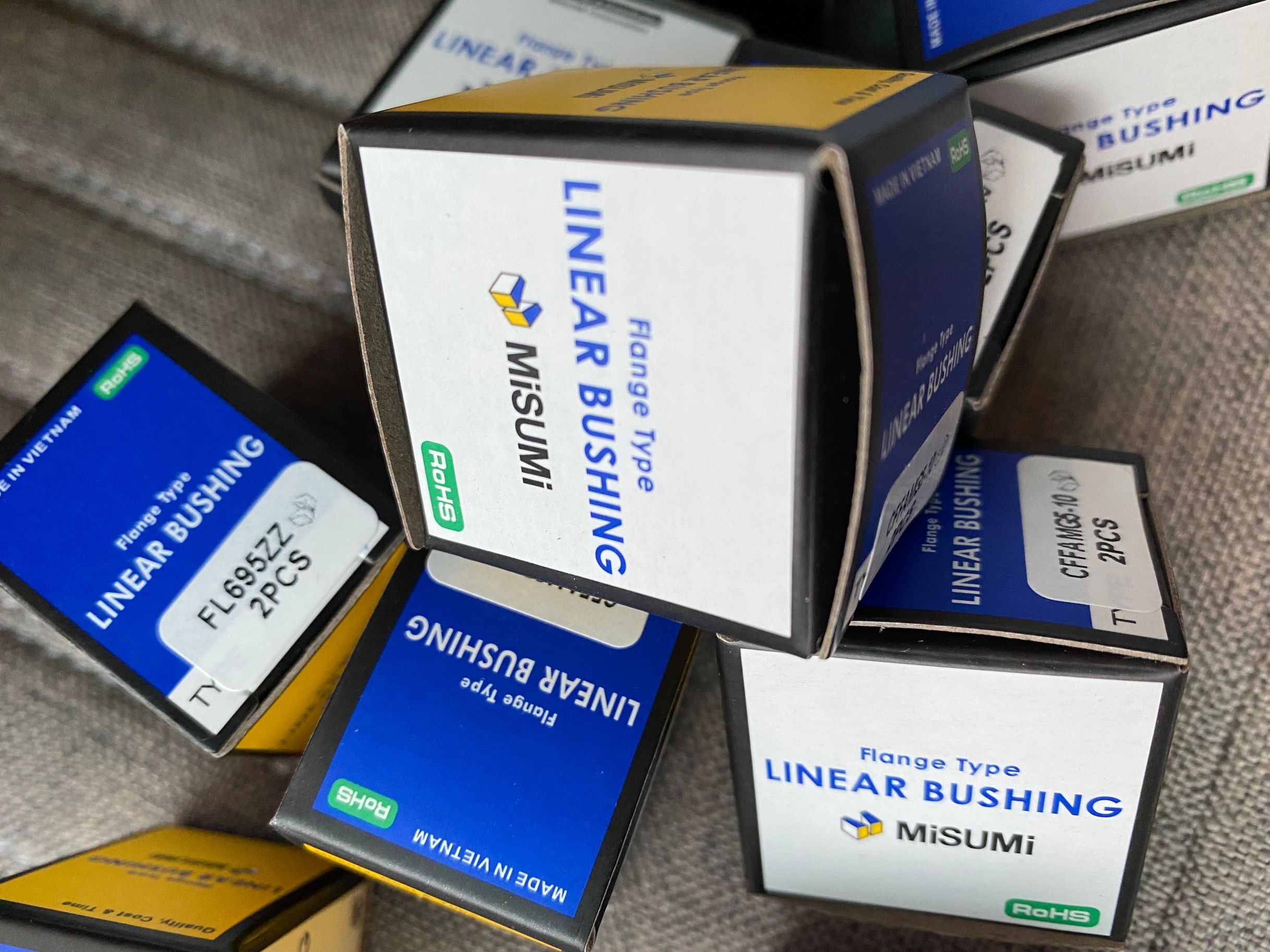 米思米直线轴承LHFRF6 LHFRF8 LHFRF10 LHFRF12 LHFRF13 LHFRF16