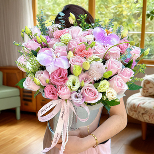 抱抱桶鲜花北京同城速递生日玫瑰花百合向日葵混搭情人节花束送花