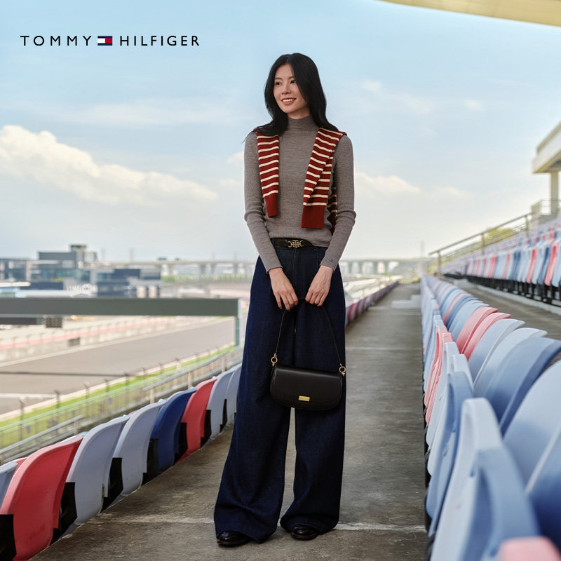 Tommy女装牛皮革金属扣马鞍包