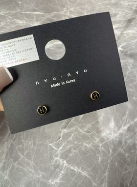 简约黑色圆形字母h钛钢耳钉螺丝拧扣精致小巧耳环百搭高级感耳饰