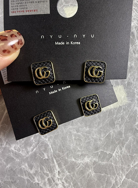 简约黑色方块字母耳钉轻奢高级感气质大气复古小香风女士耳环耳饰