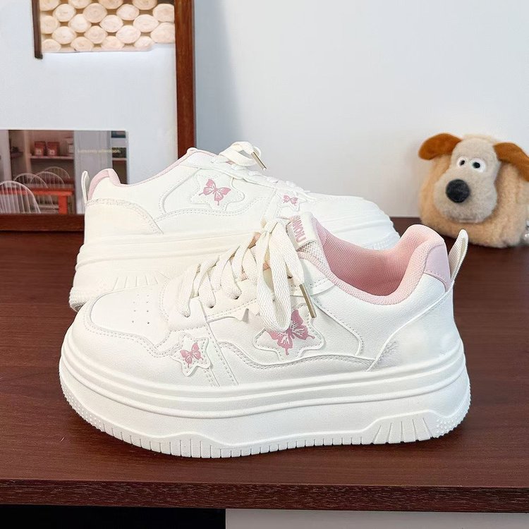 韩美女鞋蝴蝶原创小众鞋子女爆款甜妹小白鞋女秋季透气学生板鞋女