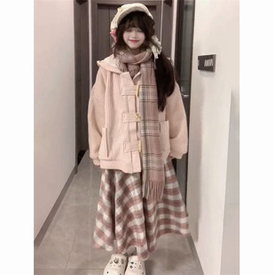秋冬日系甜美少女软糯牛角扣连帽开衫 格纹半身裙两件套 毛衣外套