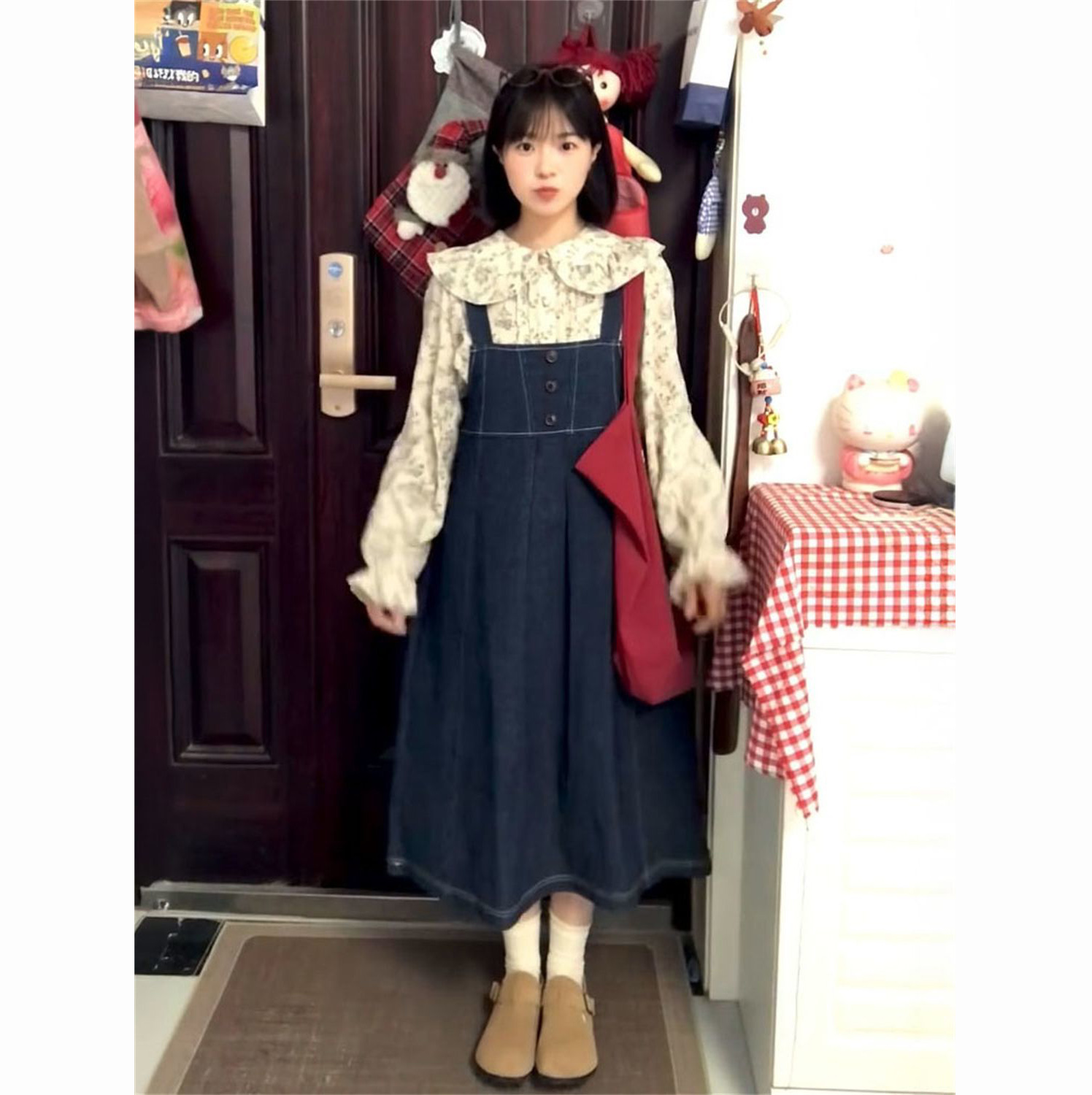 一整套甜美清纯学院风牛仔吊带背带裙+娃娃领碎花长袖衬衫两件套