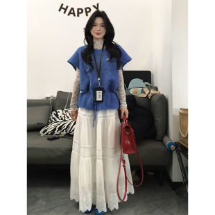 白色半身裙三件套装 蓝色针织马甲 温柔气质学院风碎花打底衫 法式