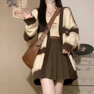 百褶裙 秋季 复古软糯宽松条纹毛衣外套女 新款 吊带上衣三件套 美式