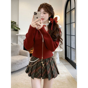 新年可爱甜妹双拉链毛领连帽设计感外套搭配格纹百褶短裙两件套装